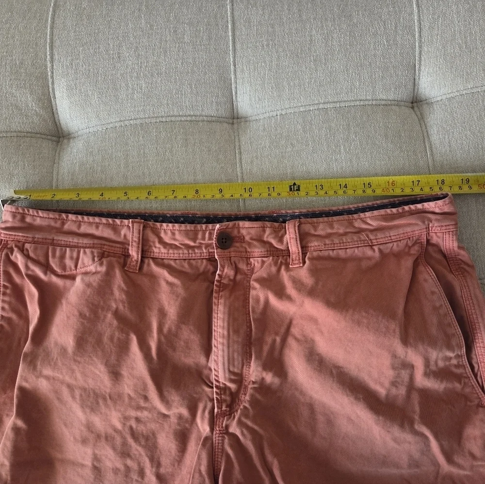 Banana Republic Men's Coral Shorts Sz.36